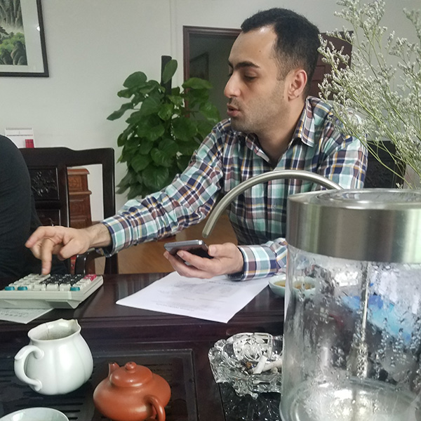 2019-2-26 Iran client Mohamad come to visit our office and place an order.